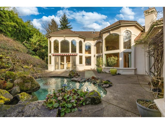2480 MARYLSHIRE Ln, Lake Oswego, OR 97034