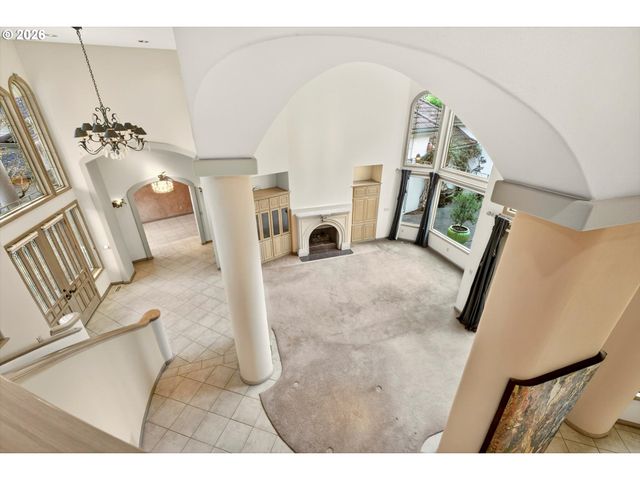 2480 MARYLSHIRE Ln, Lake Oswego, OR 97034