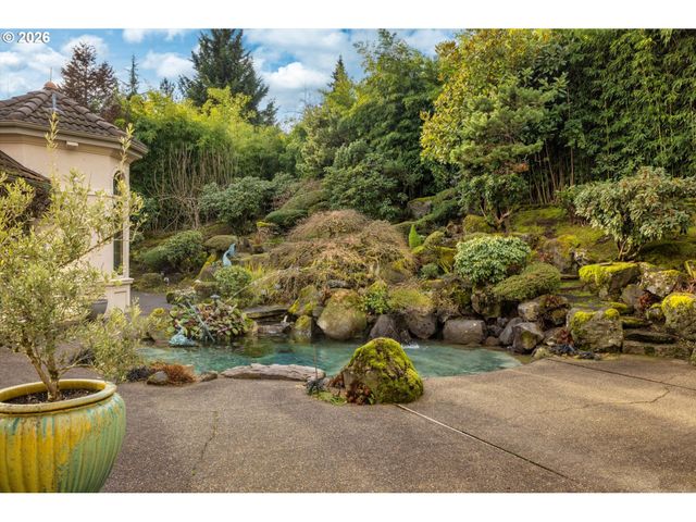 2480 MARYLSHIRE Ln, Lake Oswego, OR 97034