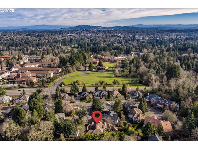 2480 MARYLSHIRE Ln, Lake Oswego, OR 97034