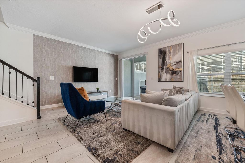 Image 12 of property listing at 1070 SPLASH SHOT PLACE, Davenport, FL 33896