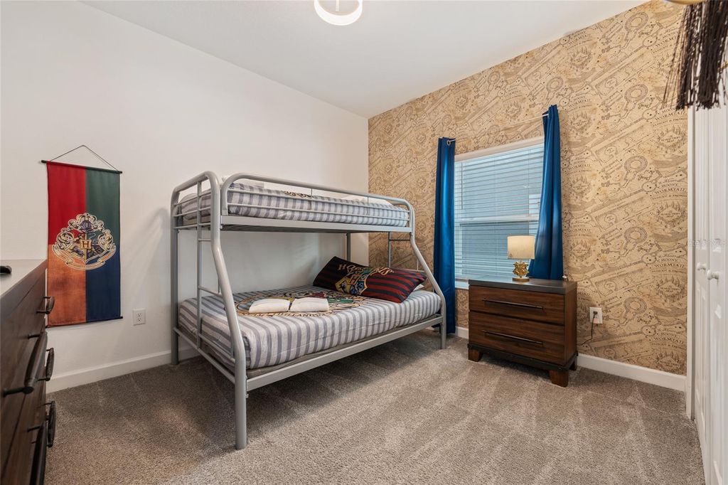 Image 26 of property listing at 1070 SPLASH SHOT PLACE, Davenport, FL 33896