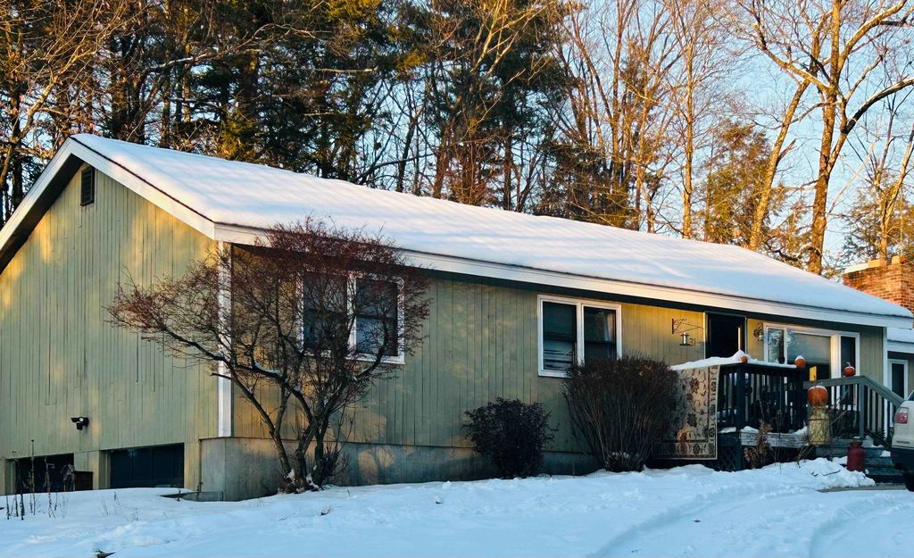 31 Garden Drive, Litchfield, NH 03052