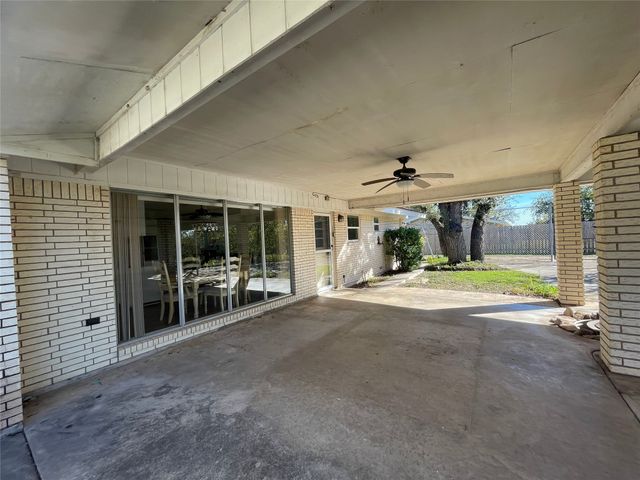 104 Skipcha Trail, Lampasas, TX 76550