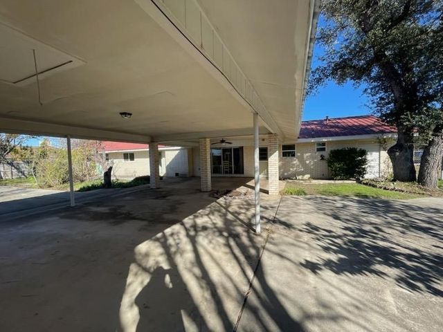 104 Skipcha Trail, Lampasas, TX 76550