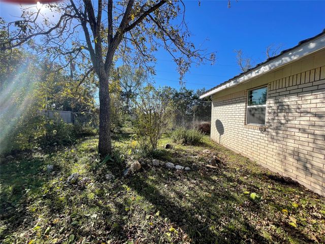 104 Skipcha Trail, Lampasas, TX 76550