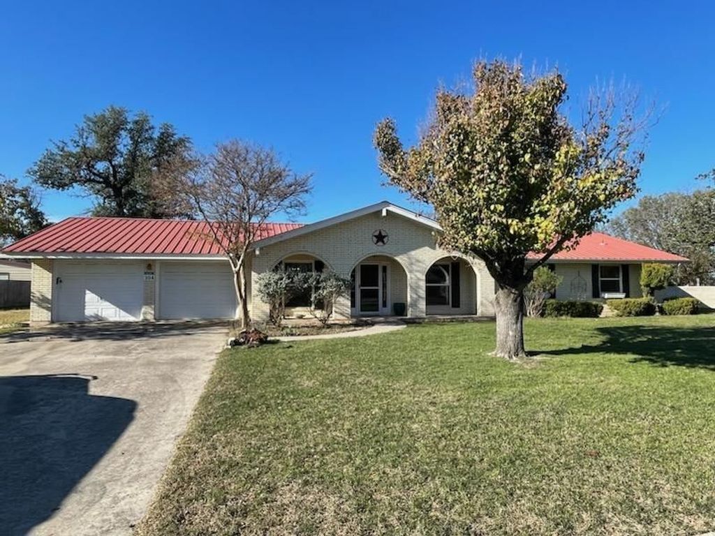 104 Skipcha Trail, Lampasas, TX 76550