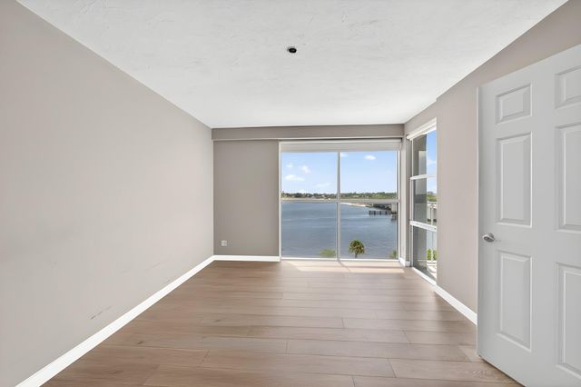 3901 S Flagler Drive 703, West Palm Beach, FL 33405