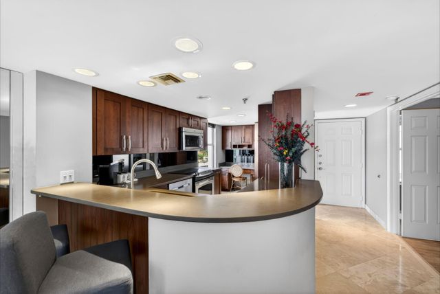 3901 S Flagler Drive 703, West Palm Beach, FL 33405