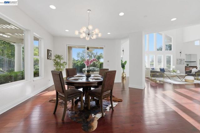 48564 Avalon Heights Ter, Fremont, CA 94539
