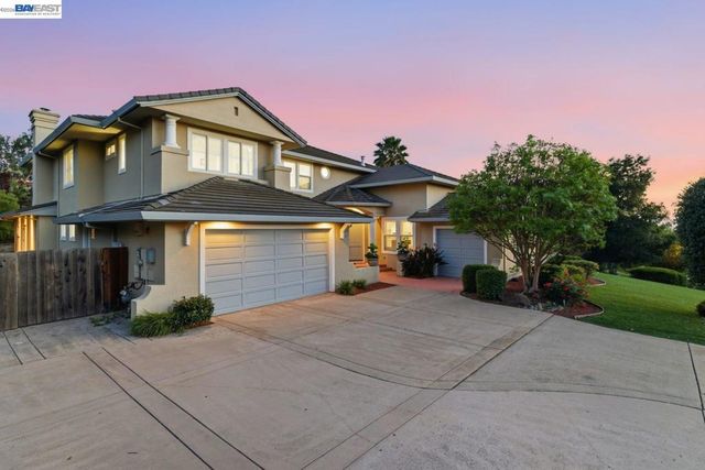 48564 Avalon Heights Ter, Fremont, CA 94539