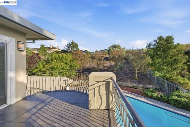 48564 Avalon Heights Ter, Fremont, CA 94539