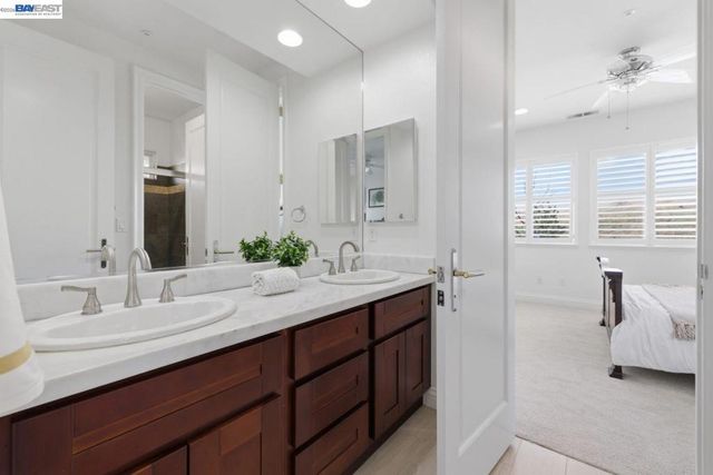 48564 Avalon Heights Ter, Fremont, CA 94539