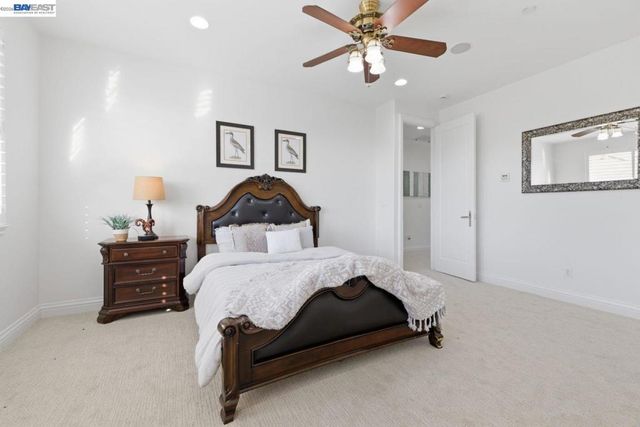 48564 Avalon Heights Ter, Fremont, CA 94539