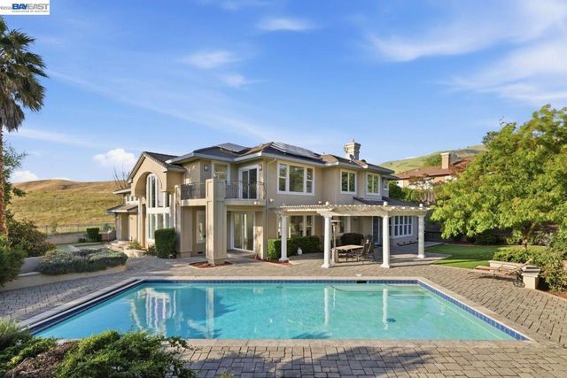 48564 Avalon Heights Ter, Fremont, CA 94539