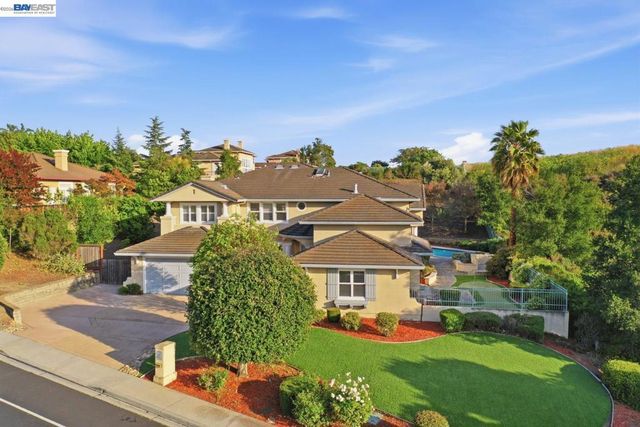 48564 Avalon Heights Ter, Fremont, CA 94539