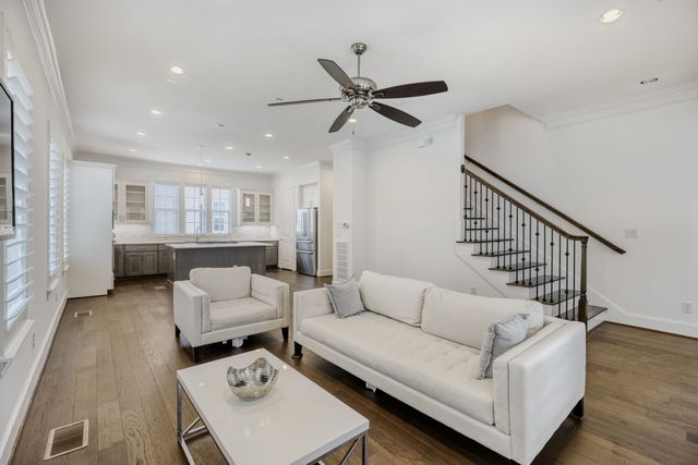 7333 Valley View Lane 601, Dallas, TX 75240