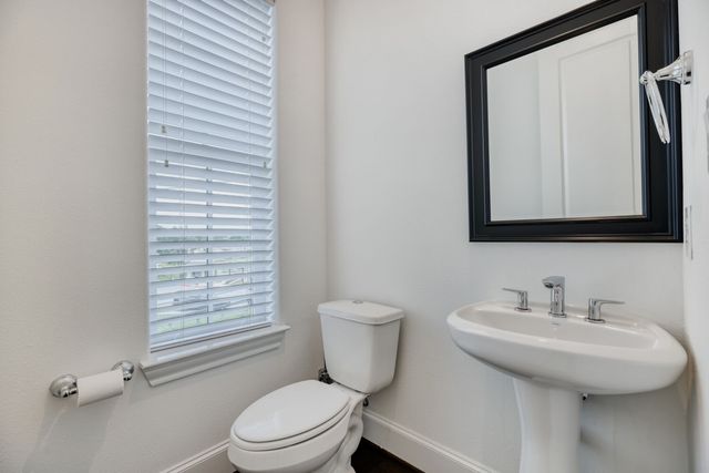 7333 Valley View Lane 601, Dallas, TX 75240