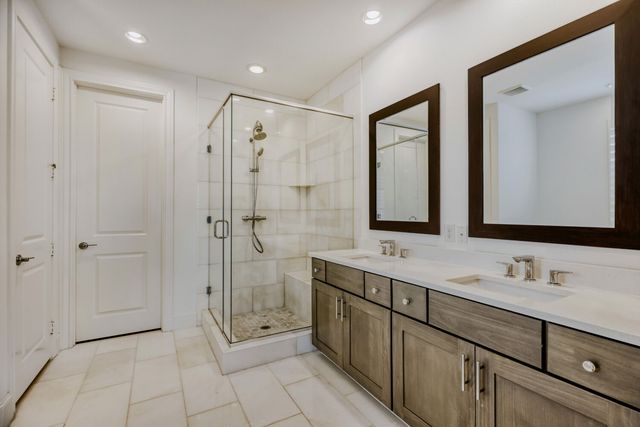 7333 Valley View Lane 601, Dallas, TX 75240