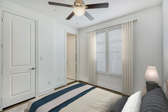 7333 Valley View Lane 601, Dallas, TX 75240