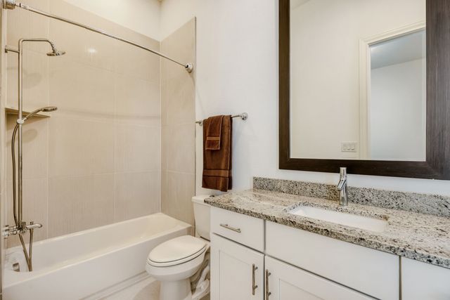7333 Valley View Lane 601, Dallas, TX 75240