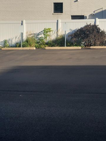 333 8th Street SE 305, Minneapolis, MN 55414