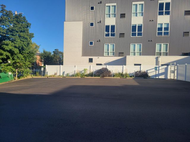 333 8th Street SE 305, Minneapolis, MN 55414