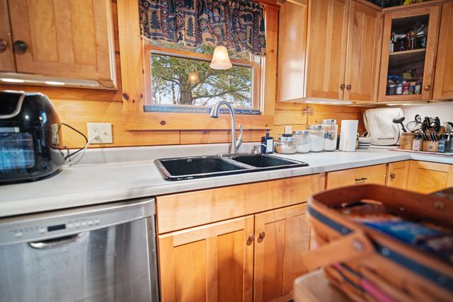 872 Bastin Creek Road, Kings Mountain, KY 40442