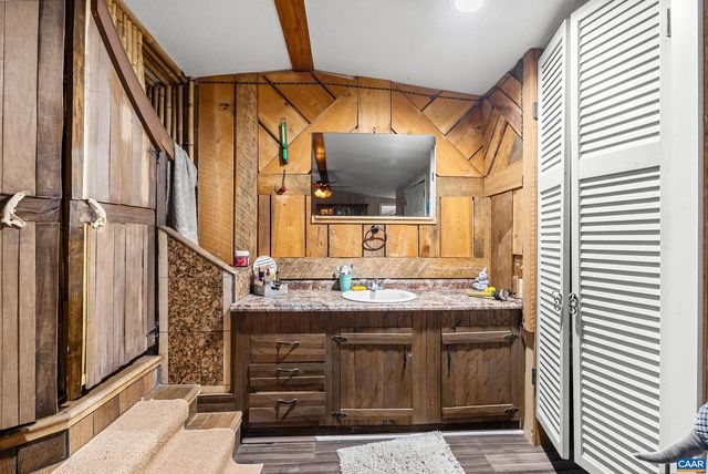 386 CUB CREEK RD, Appomattox, VA 24522