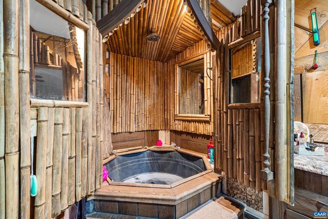 386 CUB CREEK RD, Appomattox, VA 24522