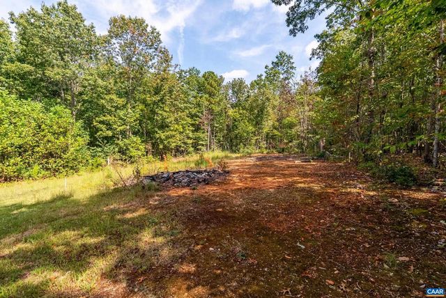 386 CUB CREEK RD, Appomattox, VA 24522