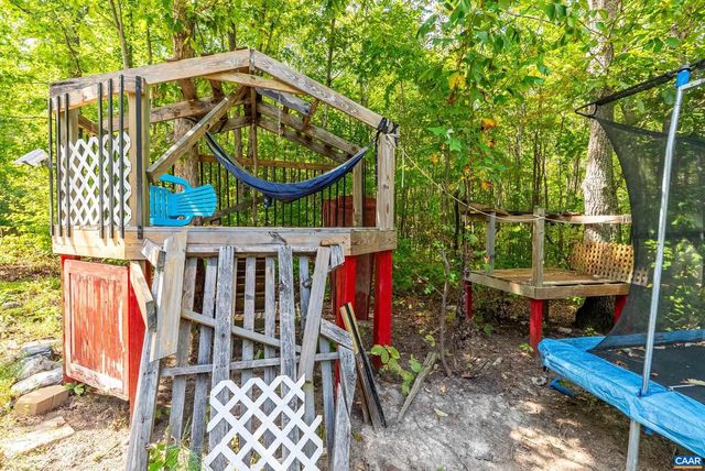 386 CUB CREEK RD, Appomattox, VA 24522