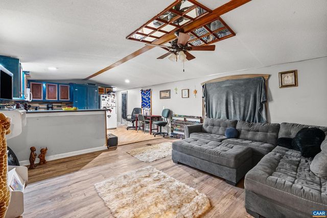 386 CUB CREEK RD, Appomattox, VA 24522