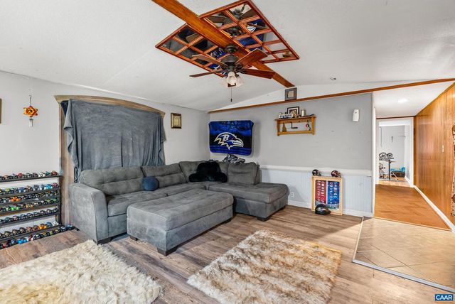 386 CUB CREEK RD, Appomattox, VA 24522