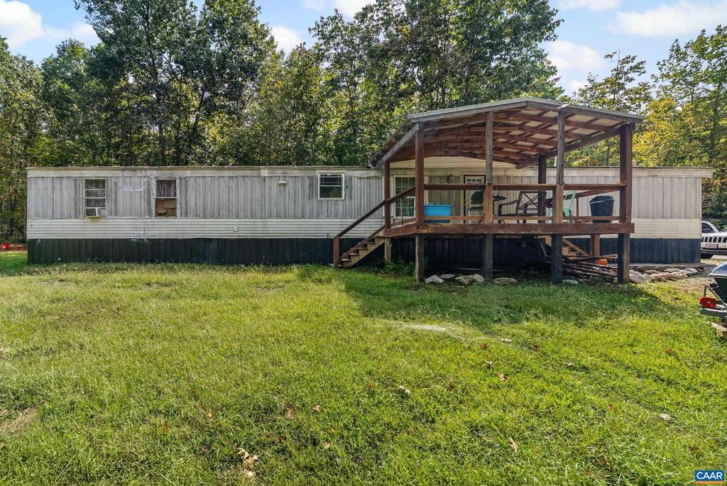 386 CUB CREEK RD, Appomattox, VA 24522
