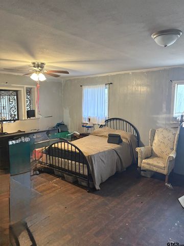 1605 8th, Mt Pleasant, TX 75455