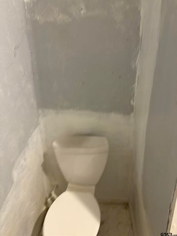 1605 8th, Mt Pleasant, TX 75455