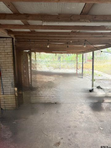 1605 8th, Mt Pleasant, TX 75455