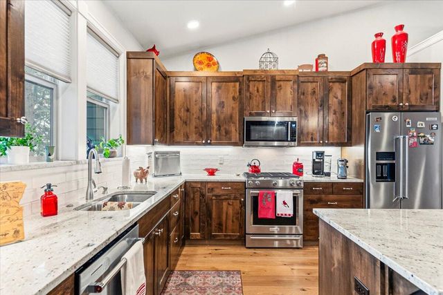 63114 Pikes Court, Bend, OR 97701