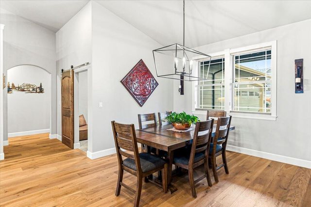 63114 Pikes Court, Bend, OR 97701