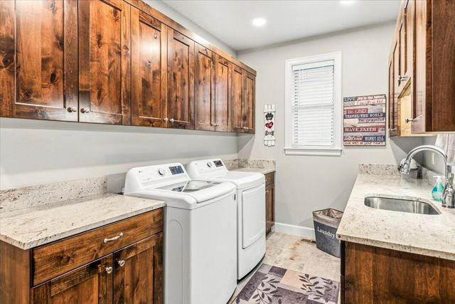 63114 Pikes Court, Bend, OR 97701