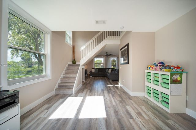 754 NW 154th Avenue, Pembroke Pines, FL 33028
