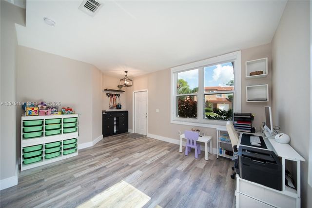 754 NW 154th Avenue, Pembroke Pines, FL 33028