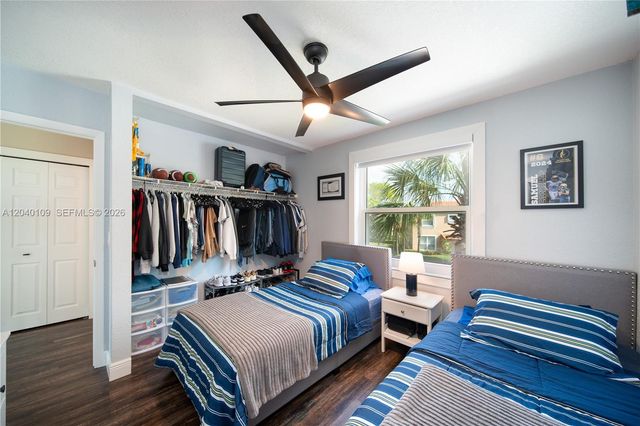 754 NW 154th Avenue, Pembroke Pines, FL 33028