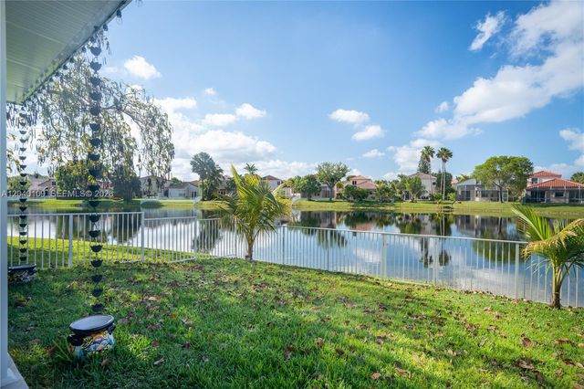 754 NW 154th Avenue, Pembroke Pines, FL 33028