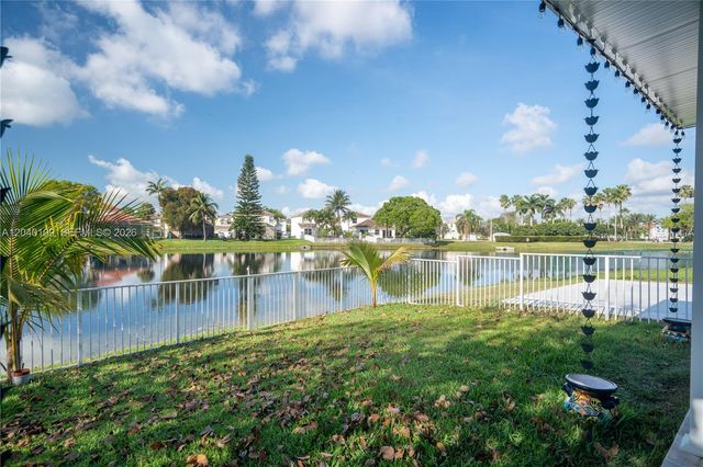 754 NW 154th Avenue, Pembroke Pines, FL 33028