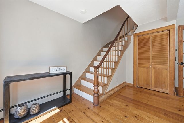 24 Worcester St, Grafton, MA 01519