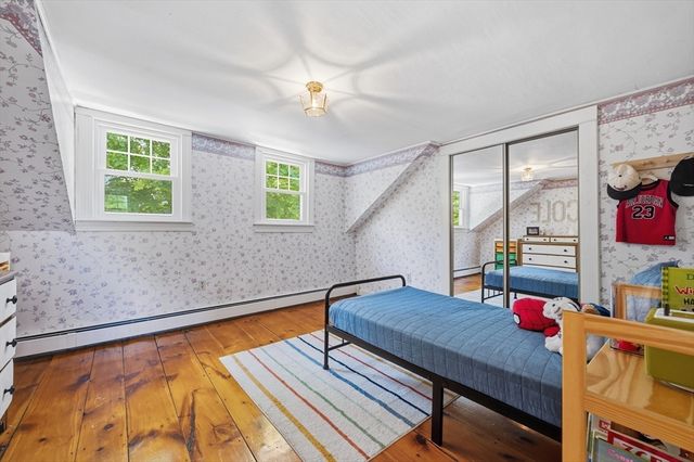 24 Worcester St, Grafton, MA 01519