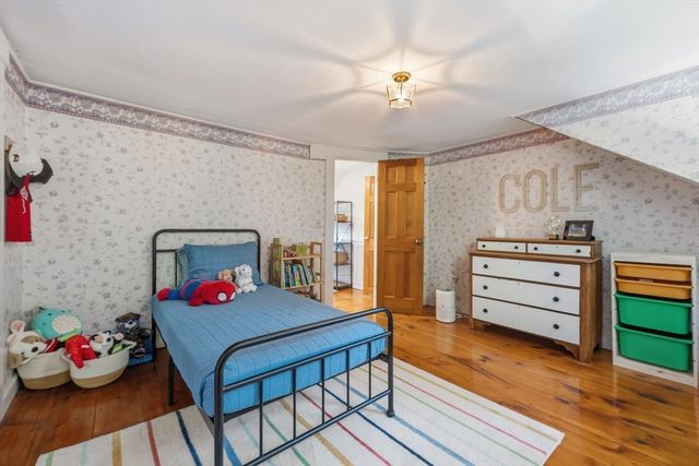 24 Worcester St, Grafton, MA 01519