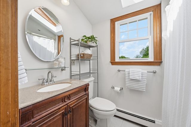 24 Worcester St, Grafton, MA 01519